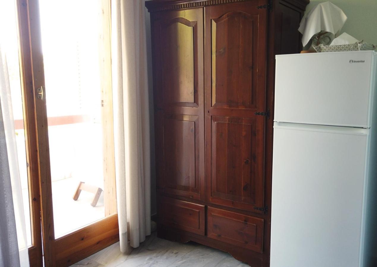 Fistiki Rooms Agia Marina  Екстер'єр фото